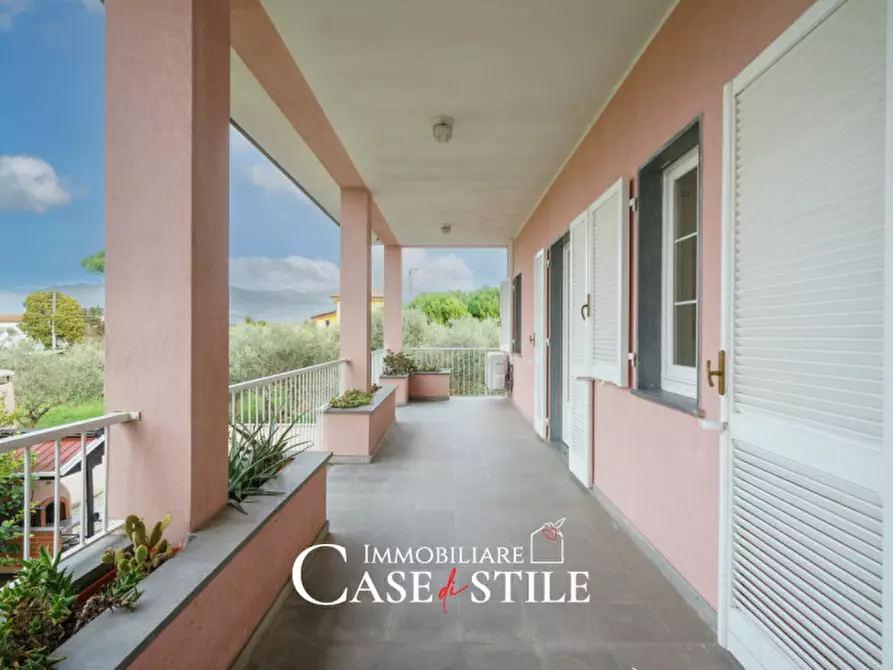 Immagine 30 di Villa in vendita  in Via Arena , 45 a Ameglia