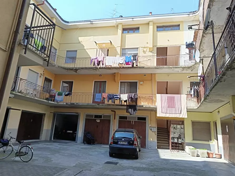 Immagine 2 di Appartamento in vendita  in Vicolo del Carso, 7 a Cologno Al Serio
