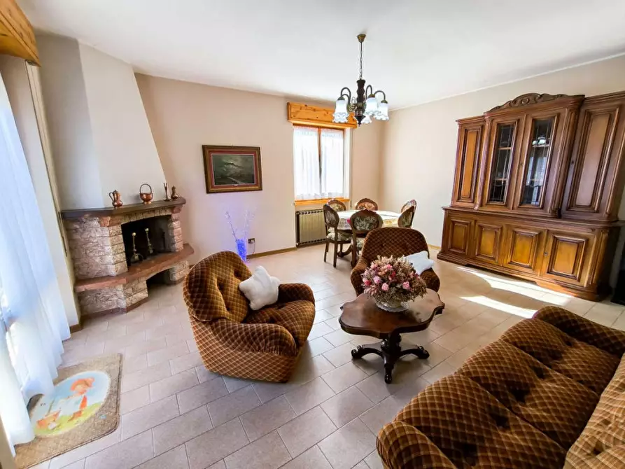 Immagine 2 di Casa indipendente in vendita  in via Vivaldi a Belforte All'isauro