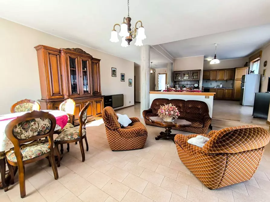 Immagine 3 di Casa indipendente in vendita  in via Vivaldi a Belforte All'isauro