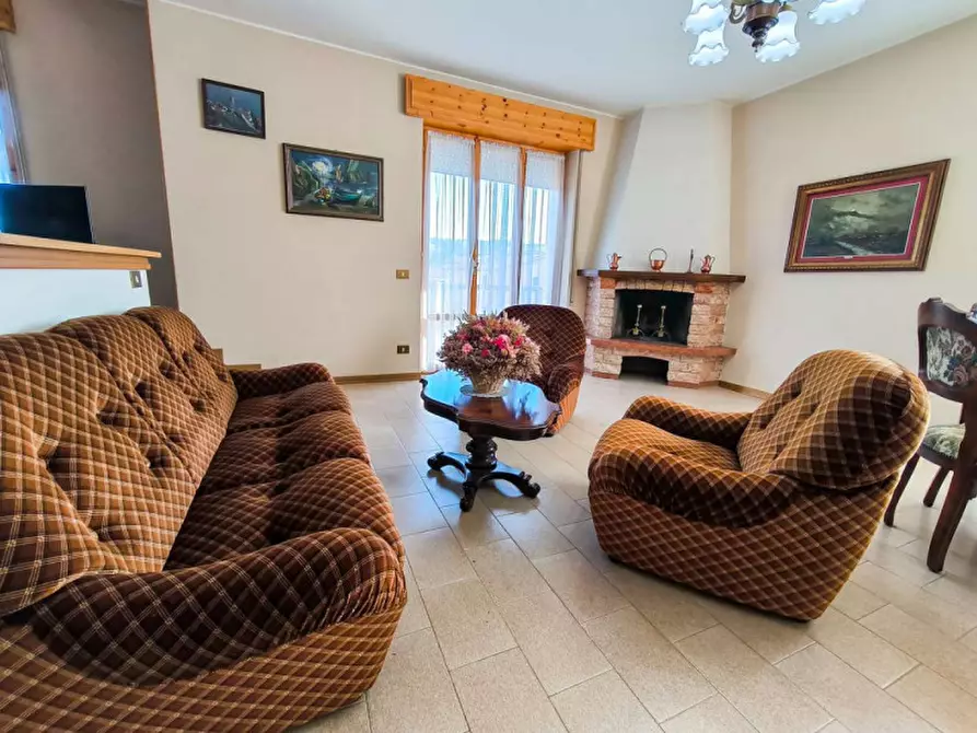 Immagine 5 di Casa indipendente in vendita  in via Vivaldi a Belforte All'isauro