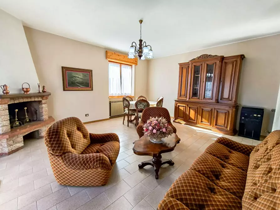 Immagine 6 di Casa indipendente in vendita  in via Vivaldi a Belforte All'isauro