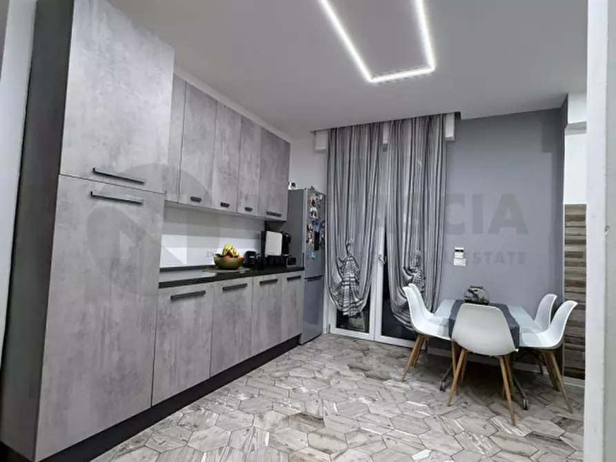 Immagine 10 di Appartamento in vendita  in VIA FABBRI a Dicomano