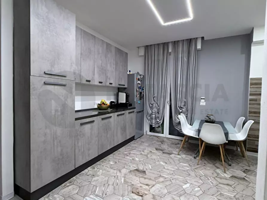 Immagine 11 di Appartamento in vendita  in VIA FABBRI a Dicomano