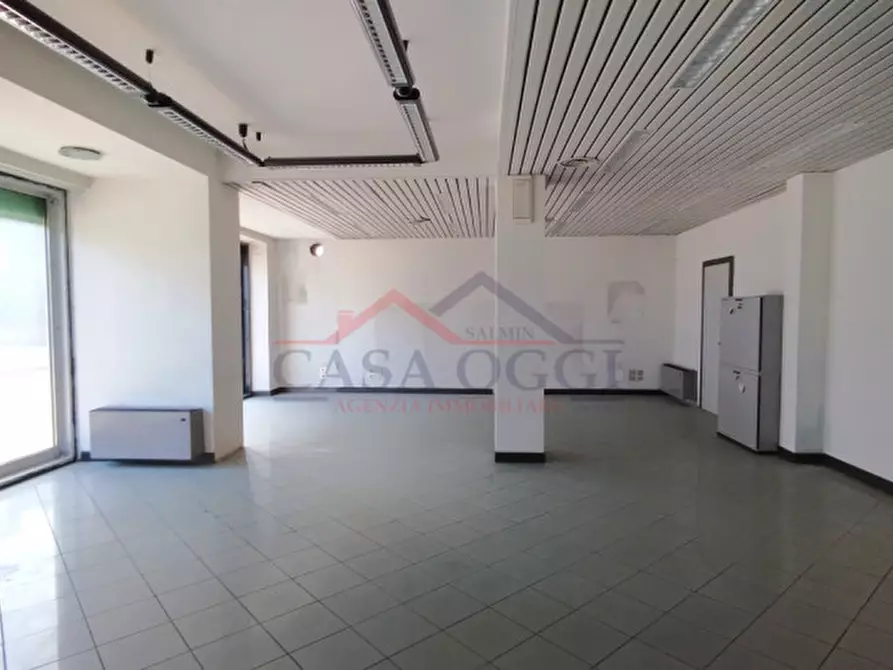 Immagine 2 di Negozio in vendita  in Via Roma n.362 a Cervarese Santa Croce