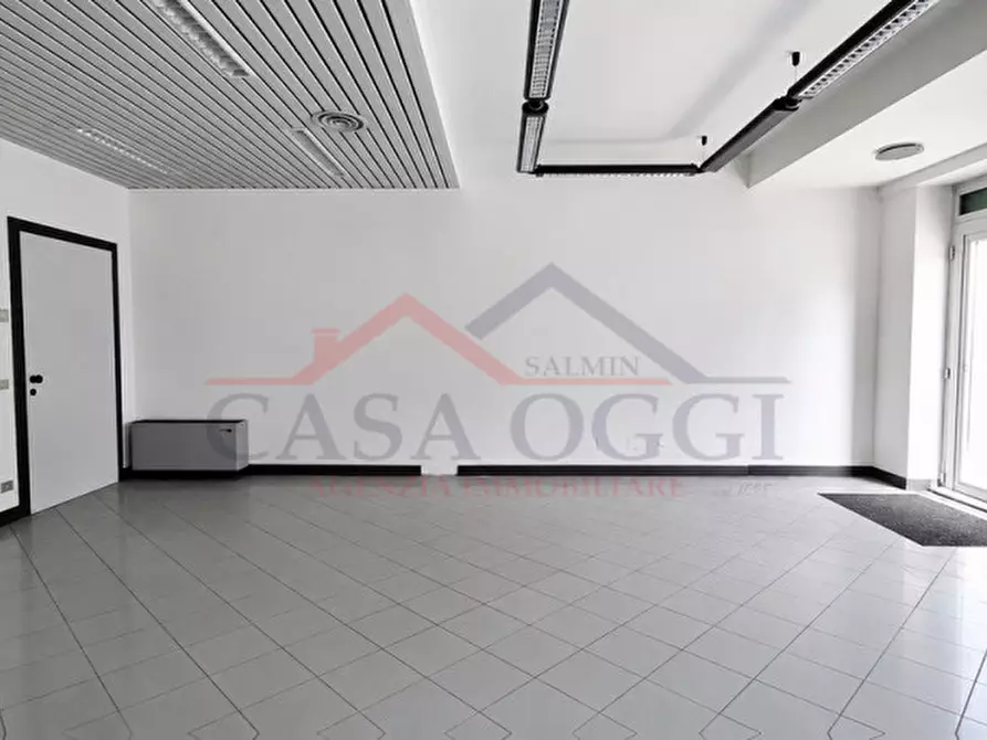Immagine 3 di Negozio in vendita  in Via Roma n.362 a Cervarese Santa Croce