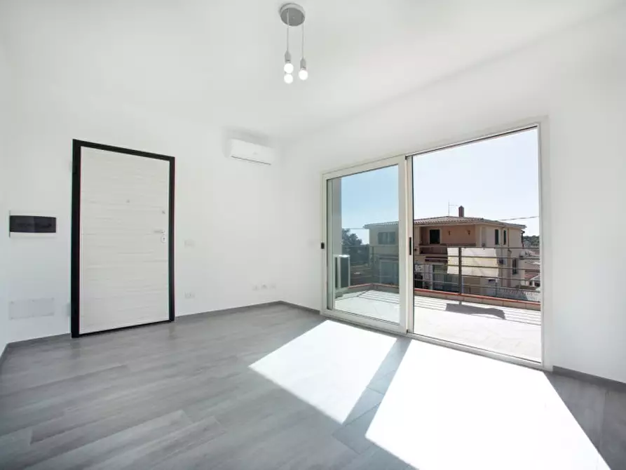 Immagine 2 di Appartamento in vendita  in via nazionale 274 a Orosei