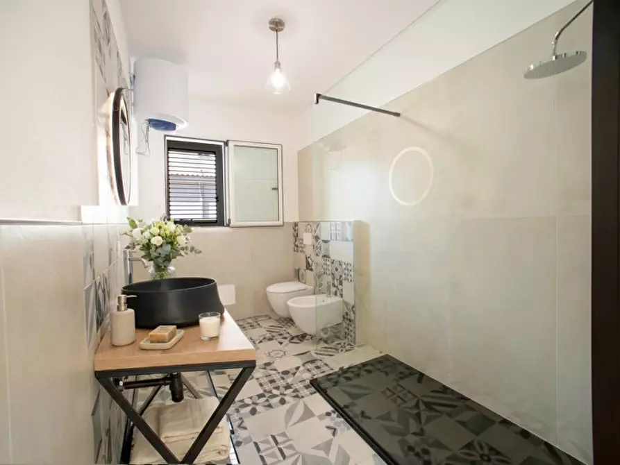 Immagine 10 di Appartamento in vendita  in via nazionale 274 a Orosei