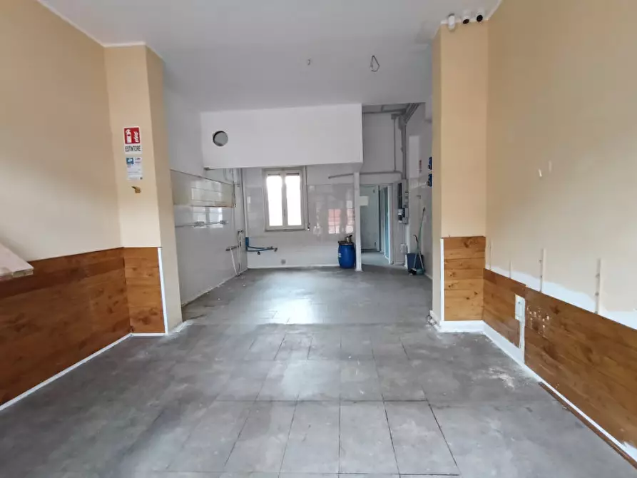 Immagine 1 di Negozio in affitto  in via Vestina a Montesilvano