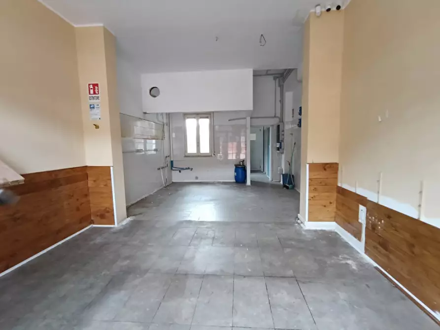 Immagine 2 di Negozio in affitto  in via Vestina a Montesilvano