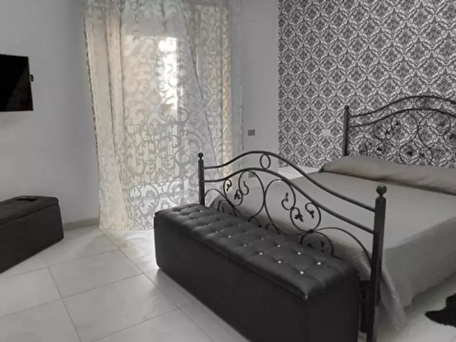 Immagine 19 di Appartamento in affitto  in via stella 121 a Napoli
