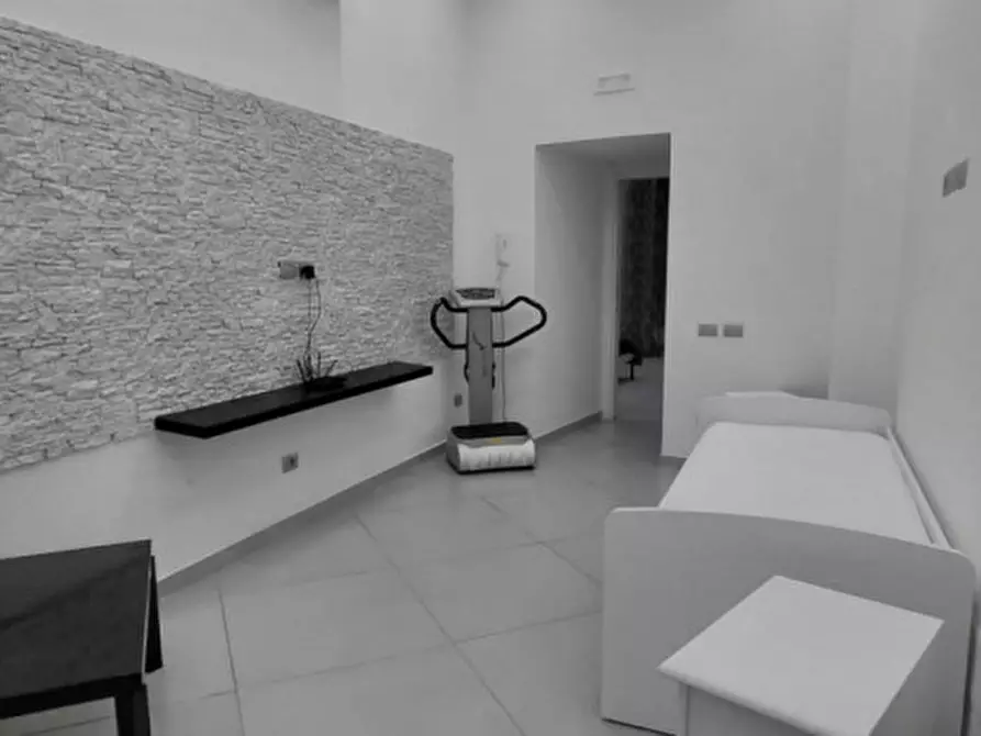 Immagine 29 di Appartamento in affitto  in via stella 121 a Napoli