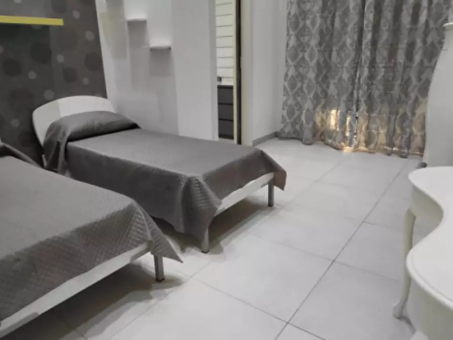 Immagine 34 di Appartamento in affitto  in via stella 121 a Napoli