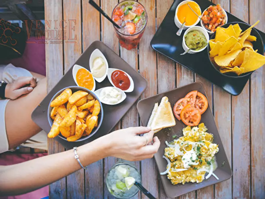 Immagine 1 di Attività commerciale in vendita  in Via Andrea Bafile 9 a Jesolo