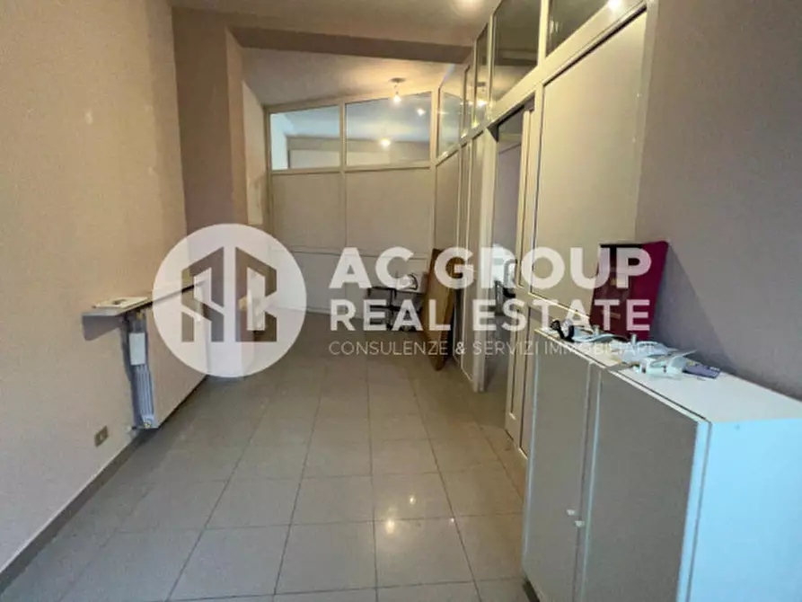 Immagine 3 di Negozio in vendita  in Via Berra a Gerenzano