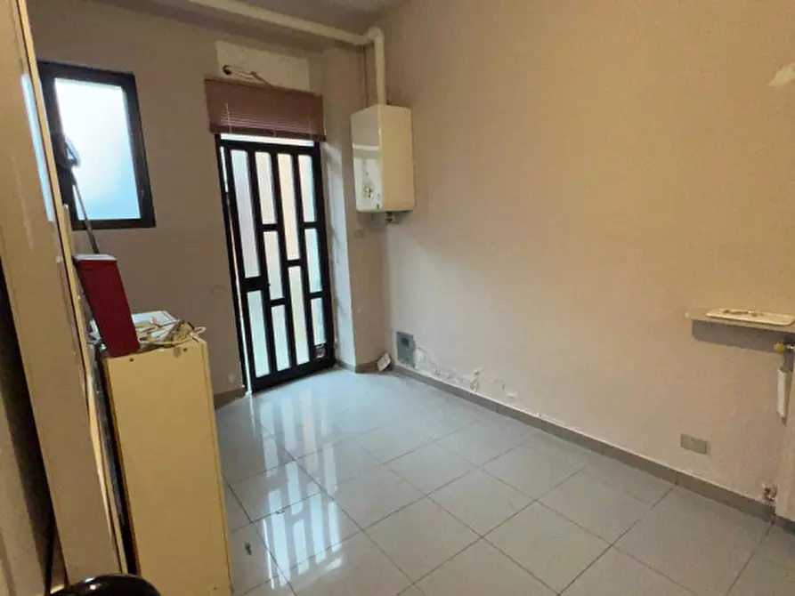 Immagine 7 di Negozio in vendita  in Via Berra a Gerenzano