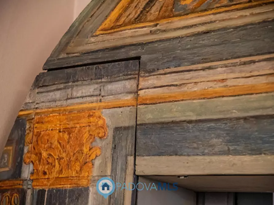 Immagine 27 di Palazzo in vendita  in Via Savonarola a Padova