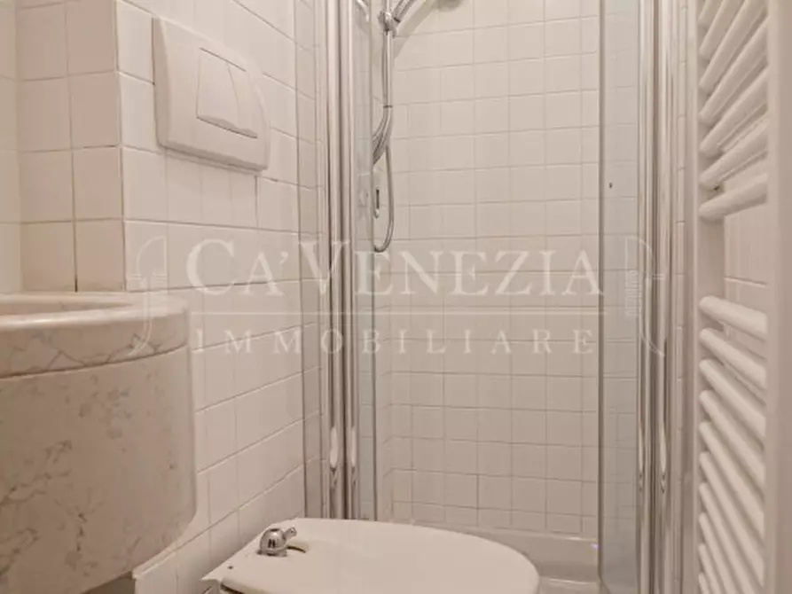 Immagine 4 di Appartamento in vendita  a Venezia