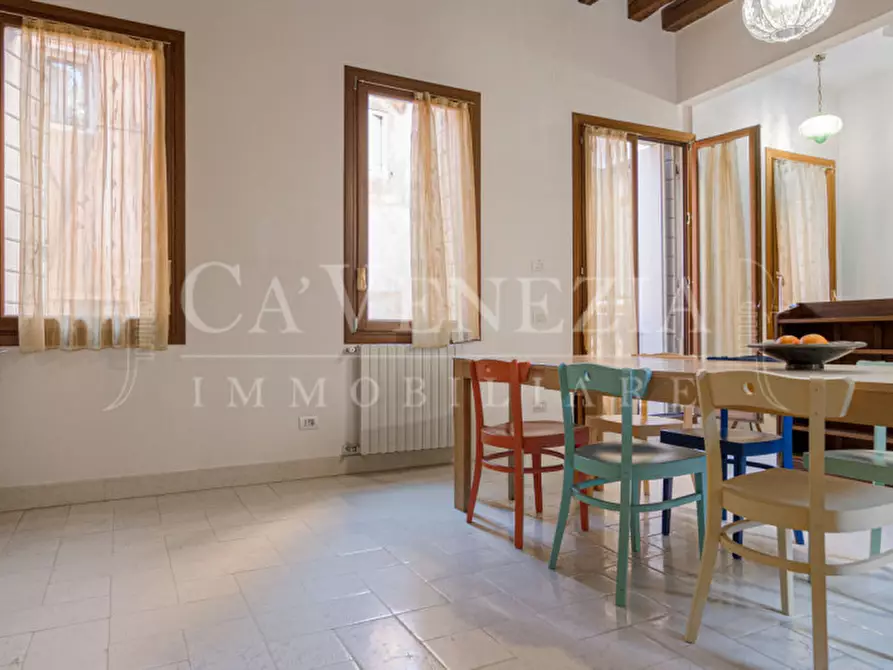Immagine 8 di Appartamento in vendita  a Venezia