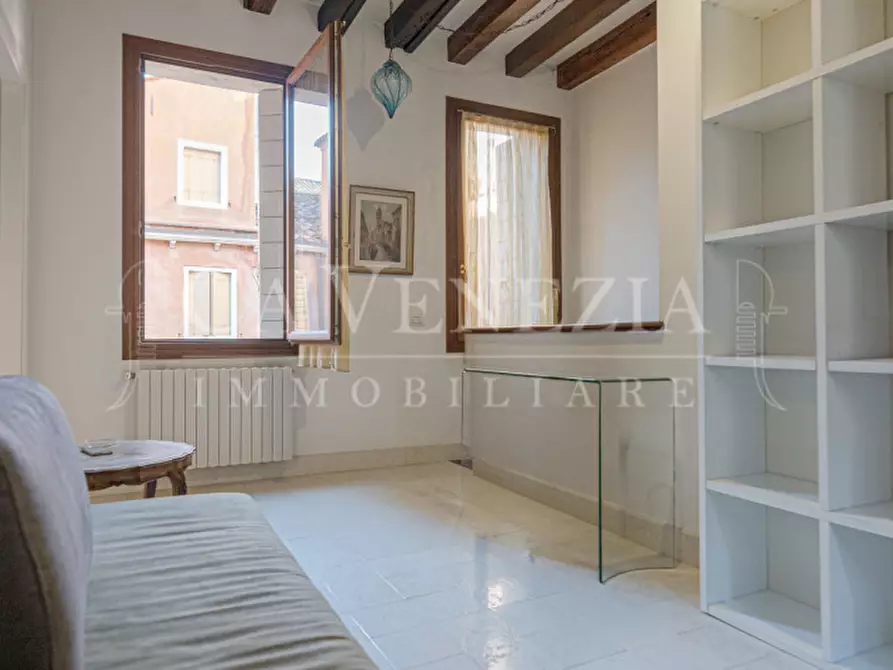 Immagine 14 di Appartamento in vendita  a Venezia
