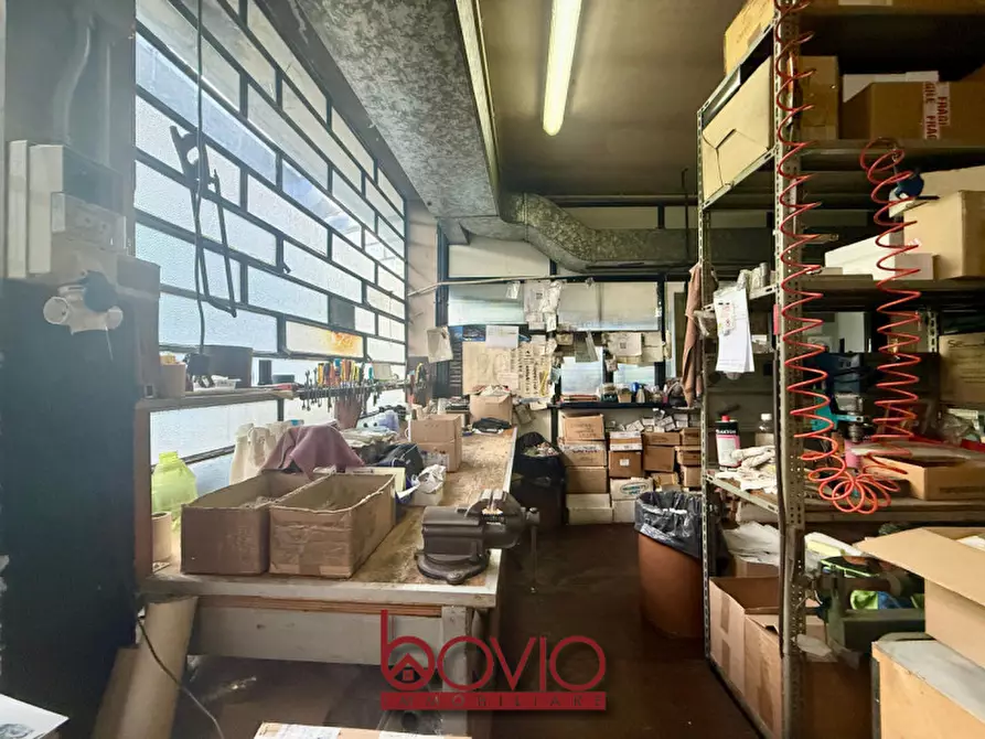 Immagine 12 di Magazzino in vendita  in STRADA SETTIMO 154 a Torino