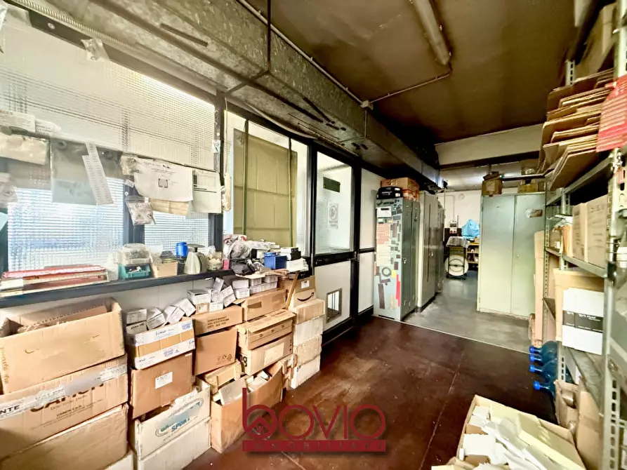 Immagine 13 di Magazzino in vendita  in STRADA SETTIMO 154 a Torino