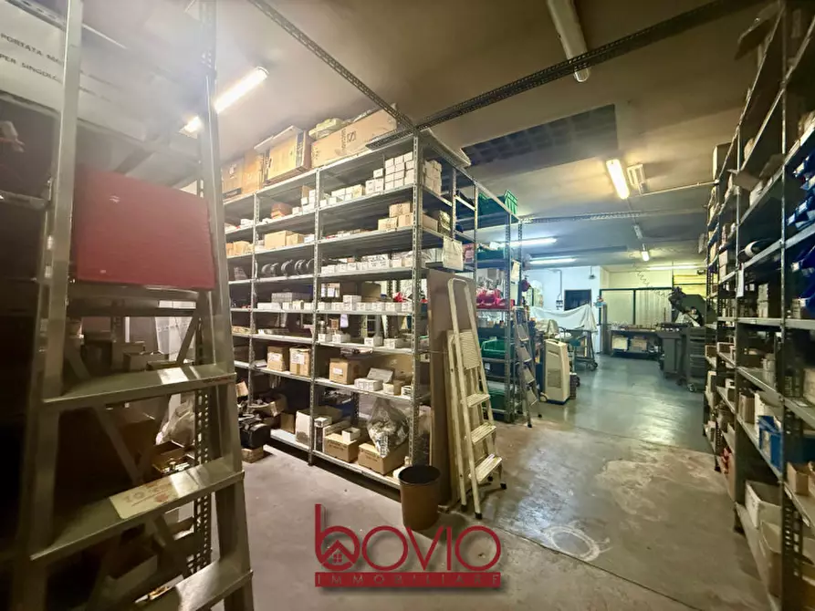 Immagine 16 di Magazzino in vendita  in STRADA SETTIMO 154 a Torino