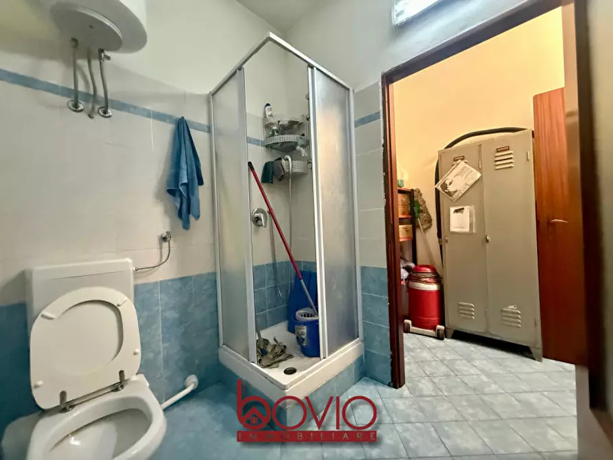 Immagine 21 di Magazzino in vendita  in STRADA SETTIMO 154 a Torino