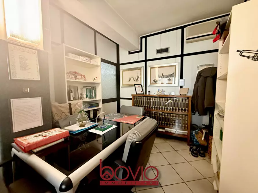 Immagine 24 di Magazzino in vendita  in STRADA SETTIMO 154 a Torino