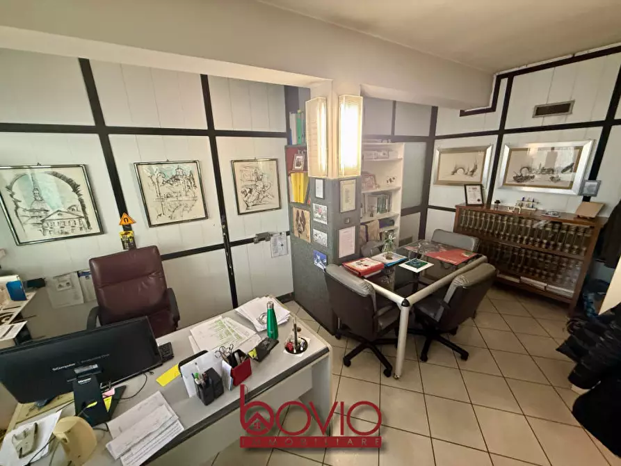 Immagine 28 di Magazzino in vendita  in STRADA SETTIMO 154 a Torino