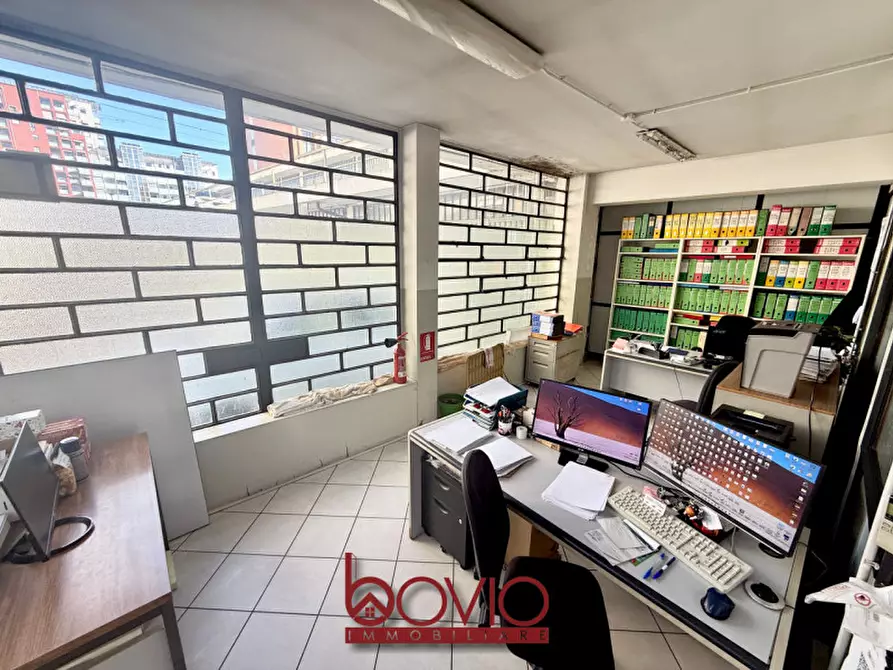 Immagine 31 di Magazzino in vendita  in STRADA SETTIMO 154 a Torino