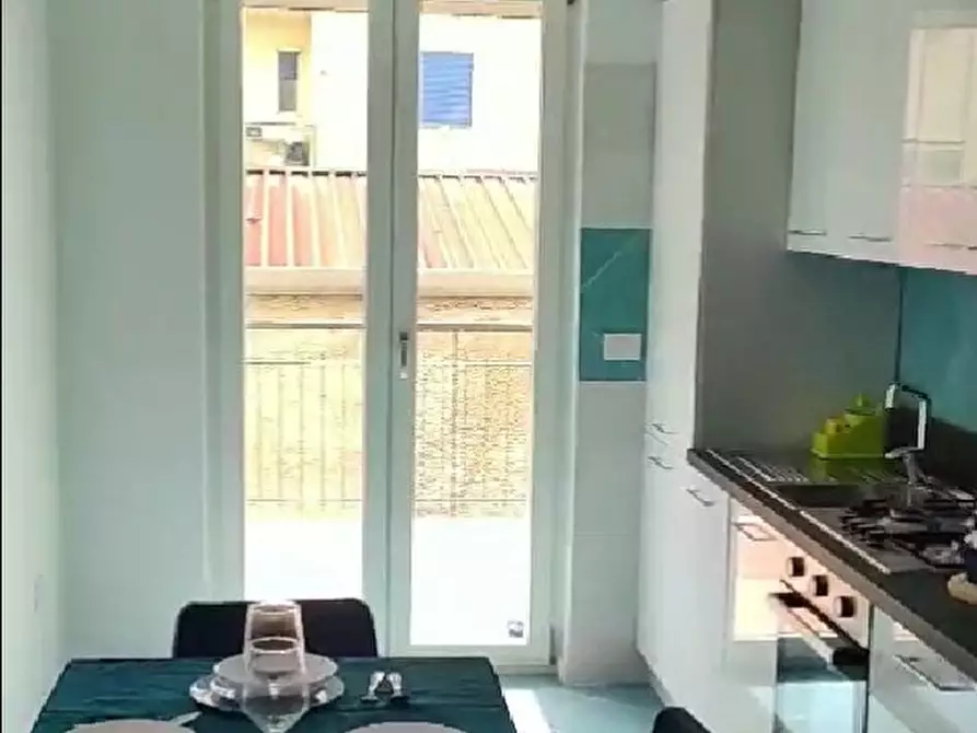 Immagine 1 di Appartamento in affitto  in Via Litoranea, 2 a Torre Del Greco