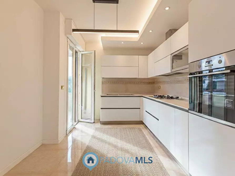 Immagine 4 di Appartamento in vendita  in Via Previtali a Abano Terme