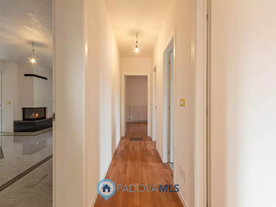 Immagine 9 di Appartamento in vendita  in Via Previtali a Abano Terme