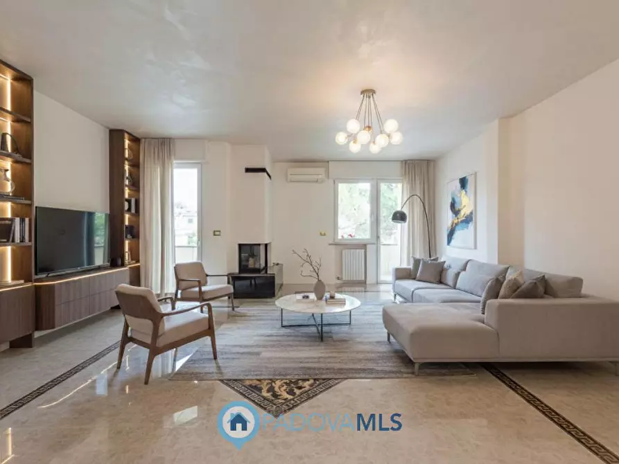 Immagine 39 di Appartamento in vendita  in Via Previtali a Abano Terme