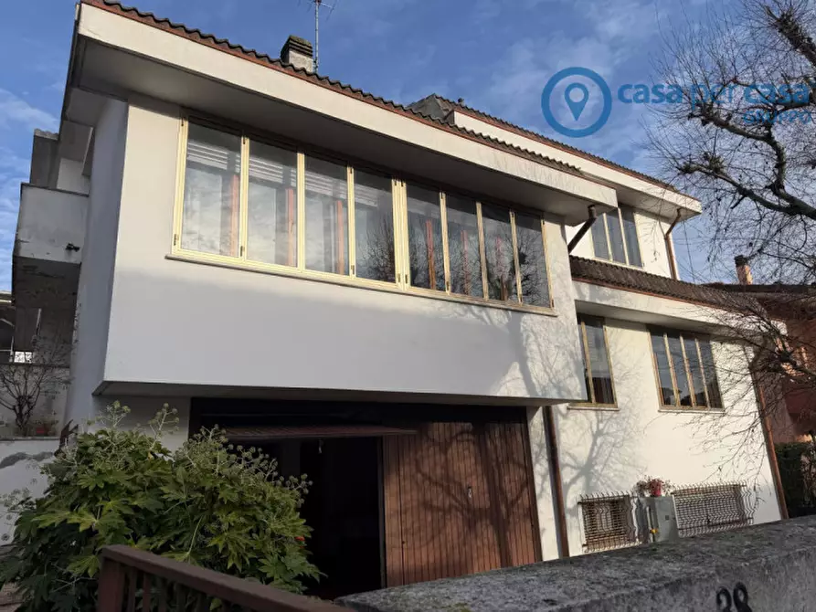 Immagine 3 di Villa in vendita  a Rovigo
