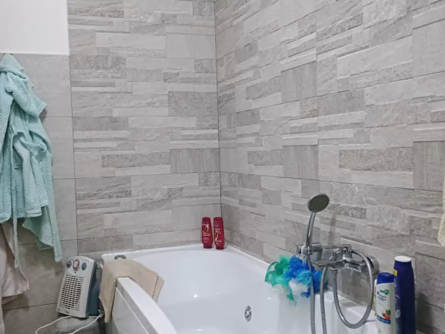 Immagine 16 di Appartamento in vendita  in VIA  ANTONIO GRAMSCI 1 a Trofarello