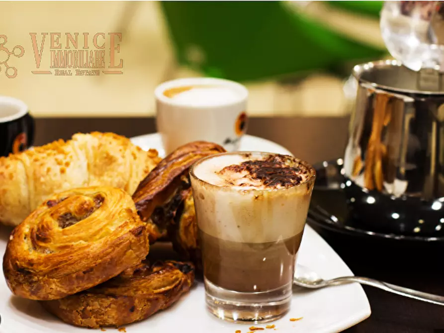 Immagine 3 di Attività commerciale in vendita  in VIA XIII MARTIRI 1 a San Donà Di Piave