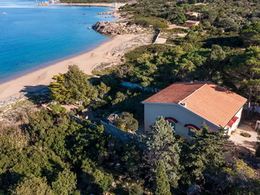 Immagine 2 di Villa in vendita  a Olbia