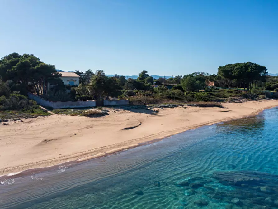Immagine 22 di Villa in vendita  a Olbia