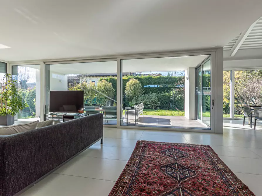 Immagine 1 di Villa in vendita  in Via Cappello a Noventa Padovana