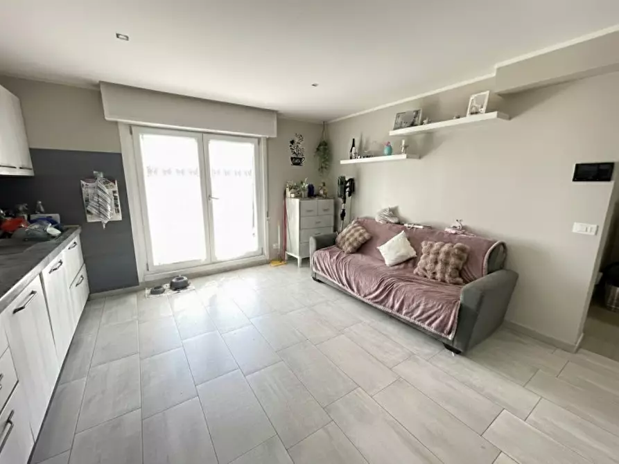 Immagine 3 di Casa bifamiliare in vendita  a Suzzara