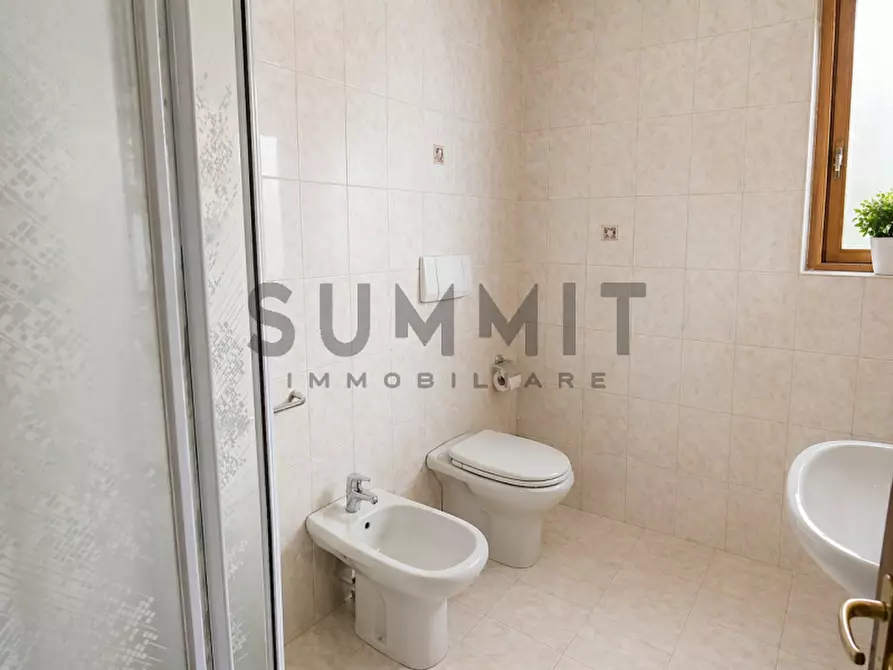 Immagine 10 di Casa bifamiliare in vendita  a Schio