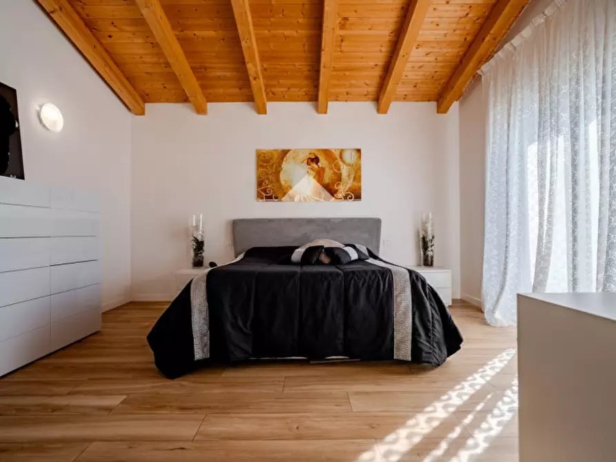 Immagine 11 di Villetta a schiera in vendita  in Via Dante Alighieri a Longare