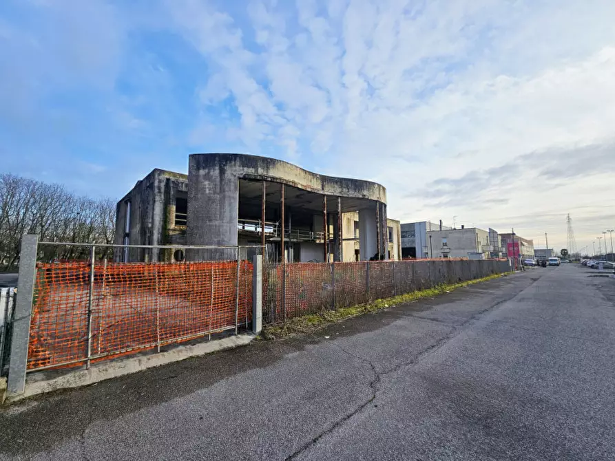 Immagine 6 di Capannone industriale in vendita  in VIA DEL MERCANTE a Rovigo