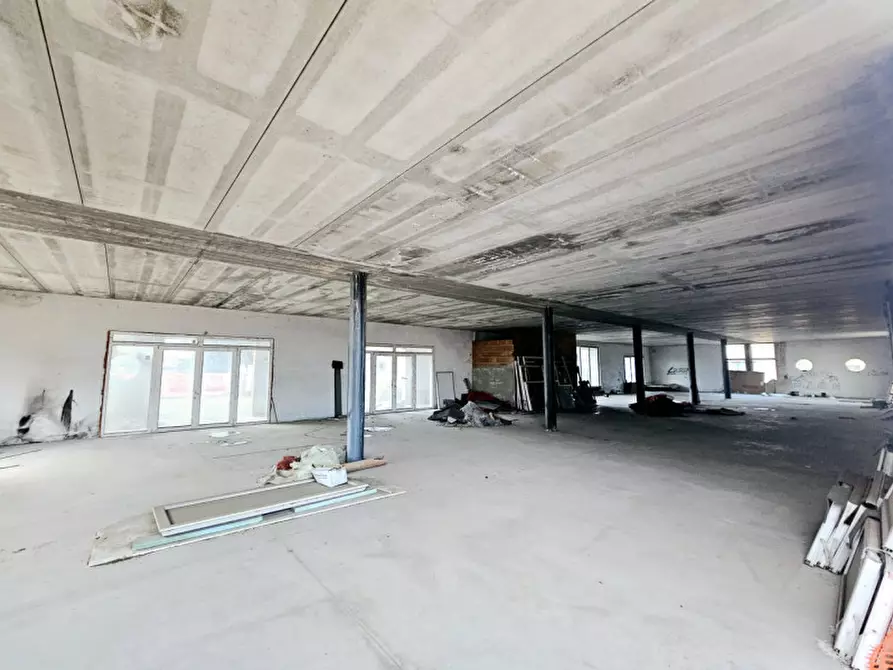 Immagine 11 di Capannone industriale in vendita  in VIA DEL MERCANTE a Rovigo