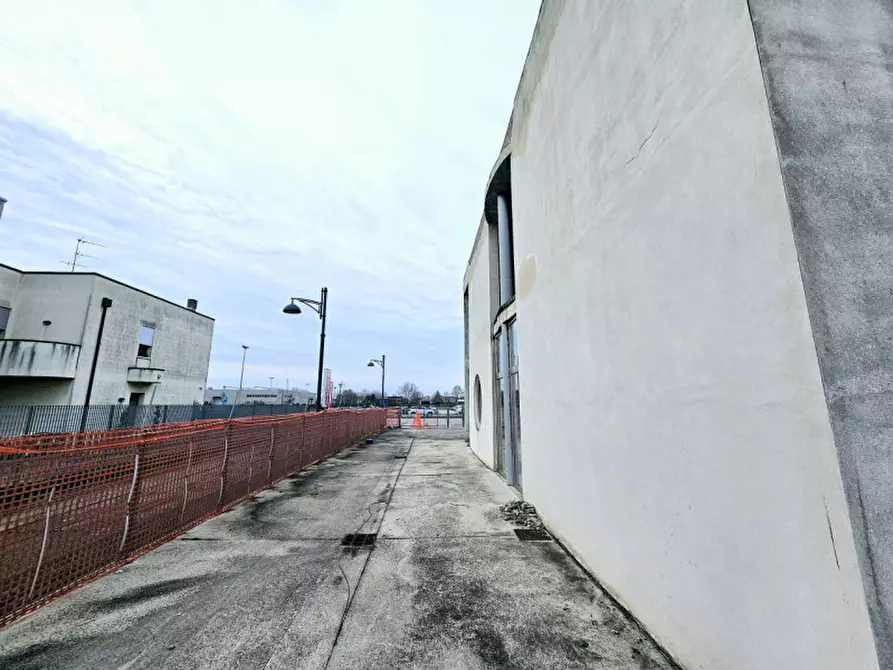 Immagine 13 di Capannone industriale in vendita  in VIA DEL MERCANTE a Rovigo