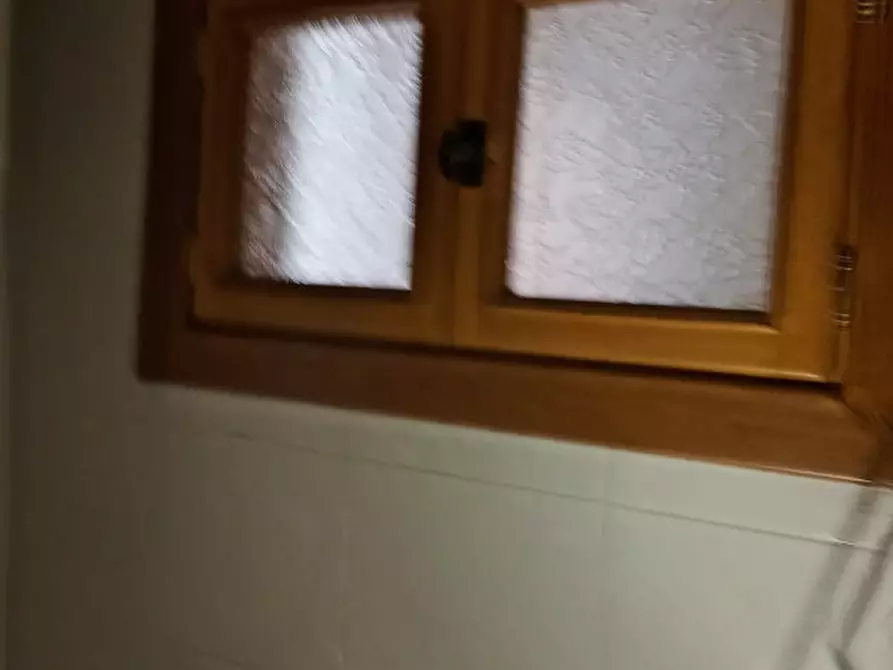 Immagine 14 di Attività commerciale in affitto  in via san biagio ai librai 123 a Napoli