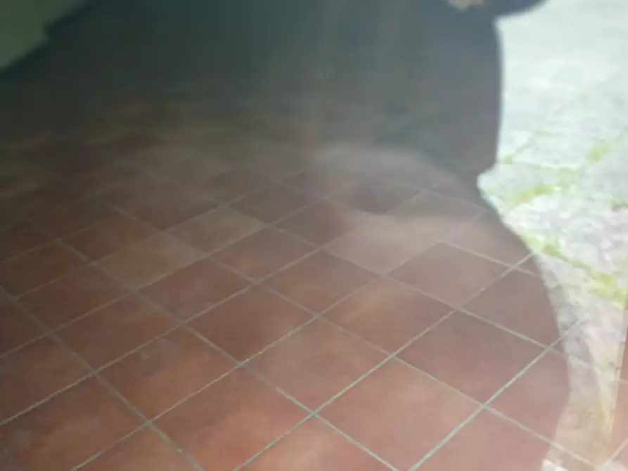 Immagine 18 di Attività commerciale in affitto  in via san biagio ai librai 123 a Napoli