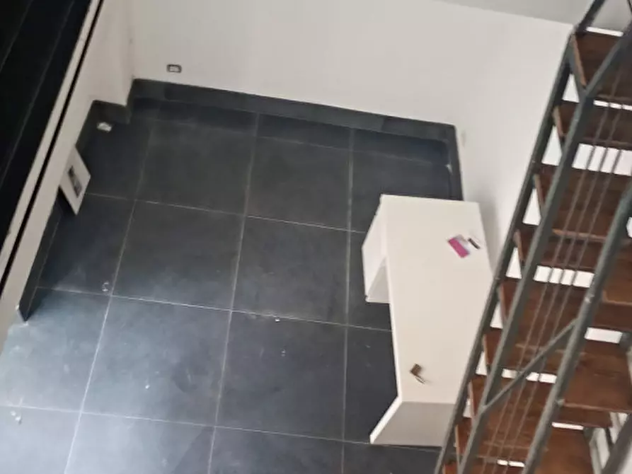 Immagine 2 di Ufficio in affitto  in Via duca di san donato 62 a Napoli